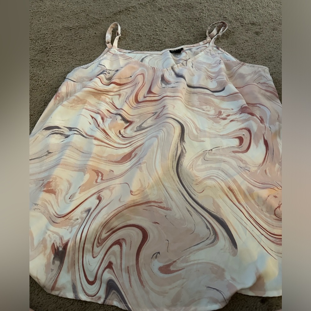 Good used condition Torrid size 2 (18-20) tank top.